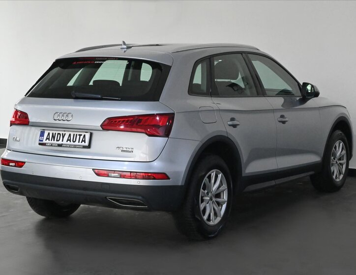Audi Q5 SUV / Terénní 2,0 l 140 kw