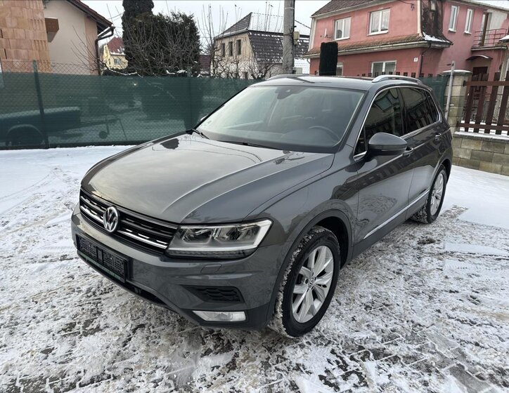 Volkswagen Tiguan 9