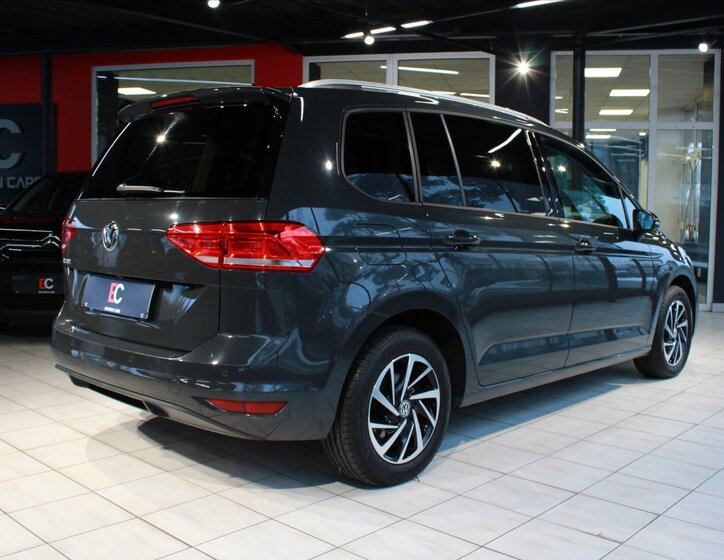 Volkswagen Touran MPV 1,5 l 110 kw