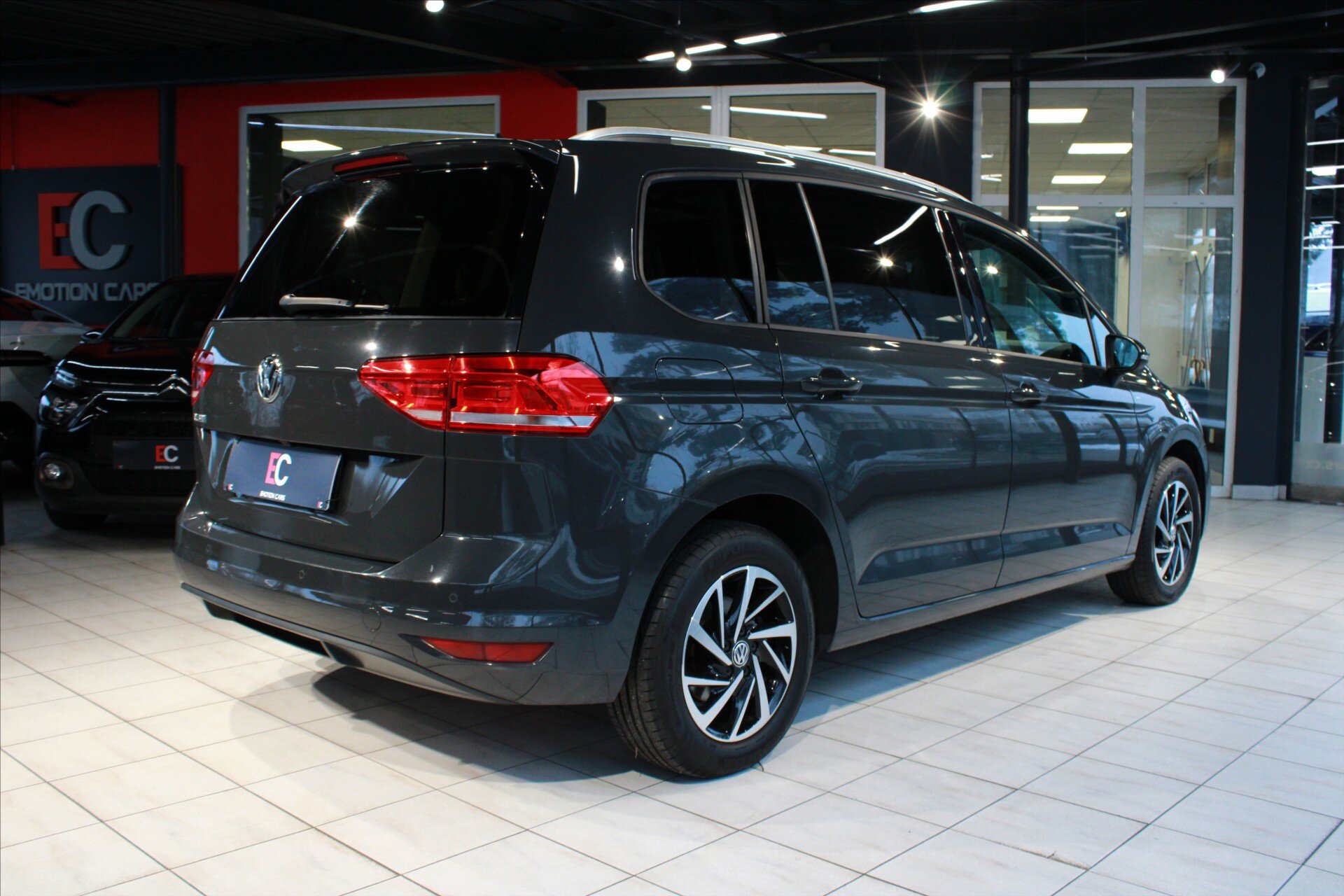 Volkswagen Touran MPV 1,5 l 110 kw