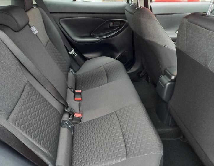 Toyota Yaris Cross 9