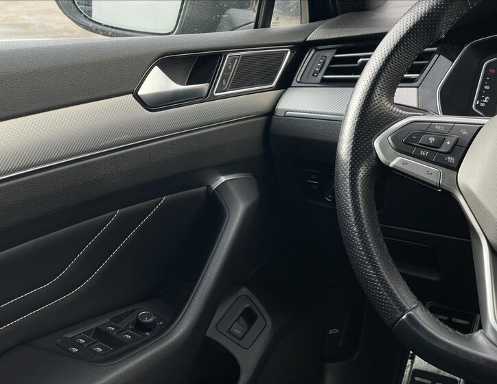 Volkswagen Passat 13