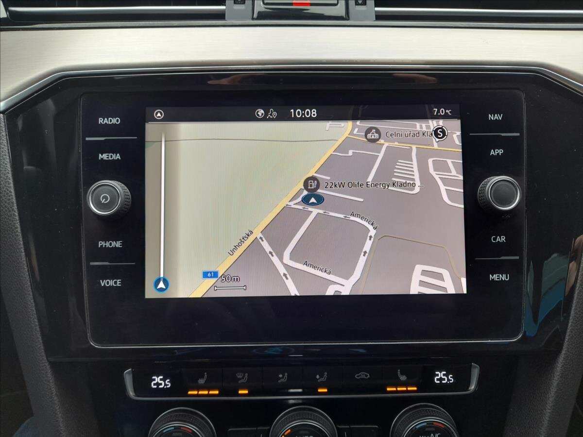 Volkswagen Passat Kombi 1,5 l 110 kw