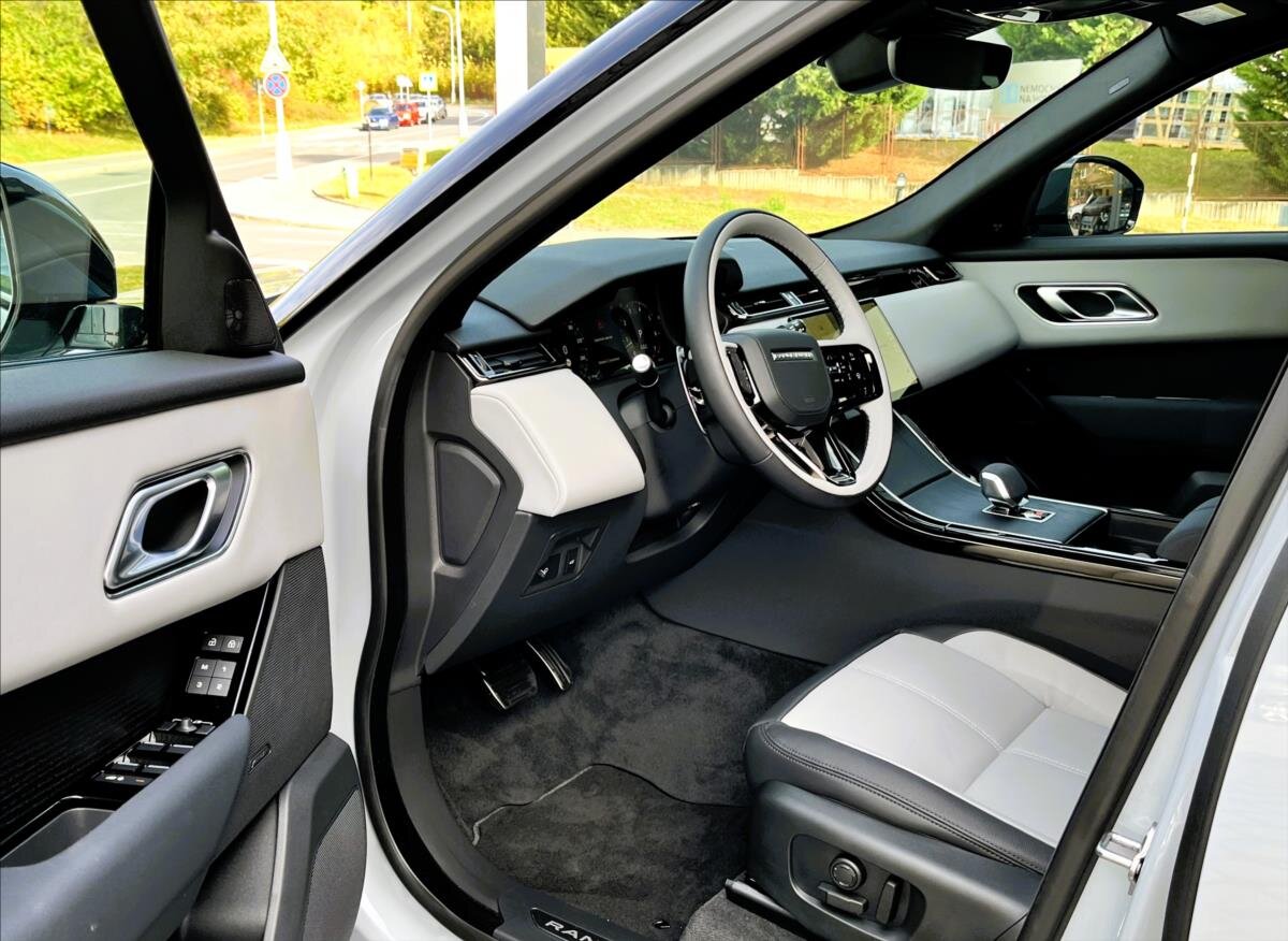 Land Rover Range Rover Velar SUV 2,0 l 150 kw