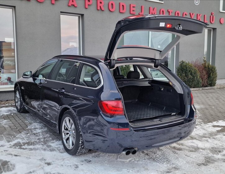 BMW Řada 5 Kombi 2,0 l 135 kw
