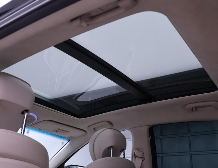 Hyundai Genesis Sedan 3,8 l 232 kw