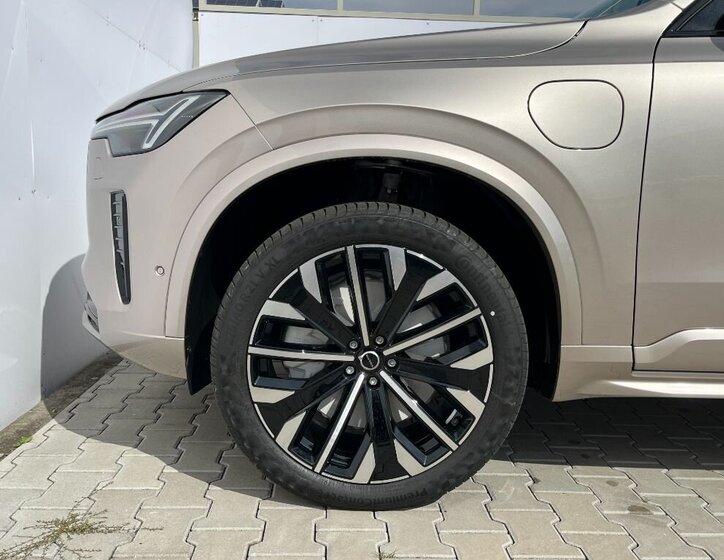 Volvo XC90 SUV 2,0 l 184 kw