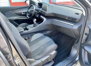 Peugeot 3008 SUV 1,2 l 96 kw