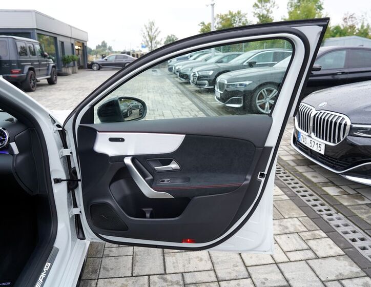 Mercedes-Benz Třídy A 32