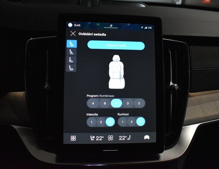 Volvo XC90 SUV / Terénní 2,0 l 228 kw