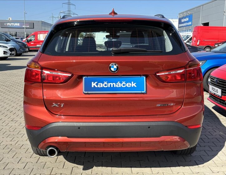 BMW X1 Kombi 1,5 l 100 kw