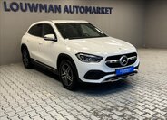 Mercedes-Benz GLA 11