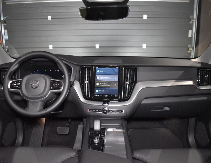 Volvo XC60 SUV / Terénní 2,0 l 145 kw