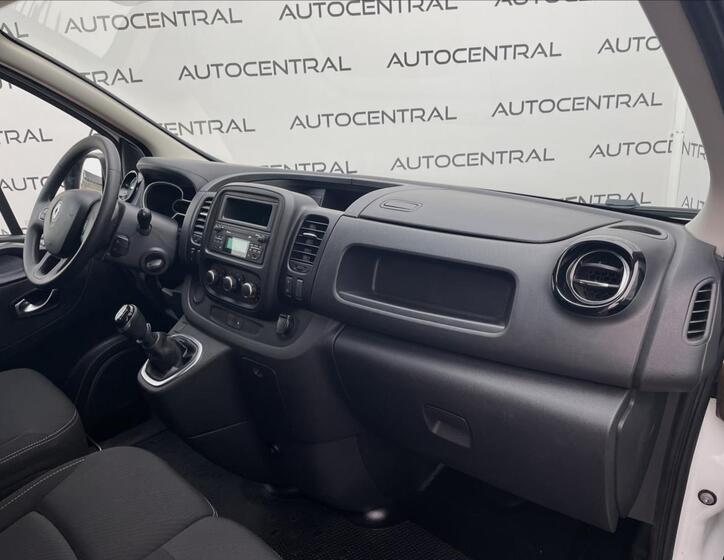 Renault Trafic 16