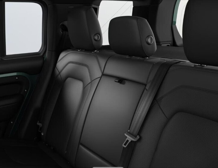 Land Rover Defender 8