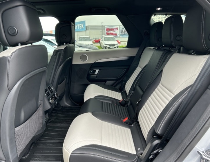 Land Rover Discovery 15