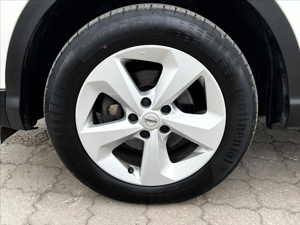 Nissan Qashqai SUV / Terénní 1,3 l 103 kw