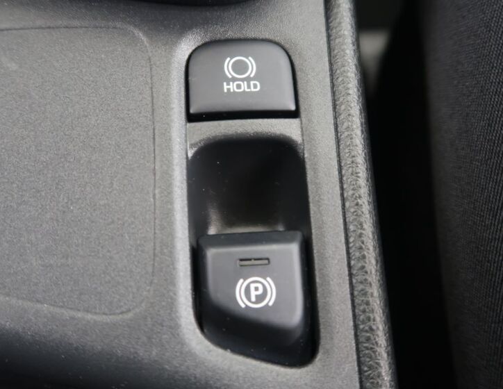 Toyota Yaris Cross 30