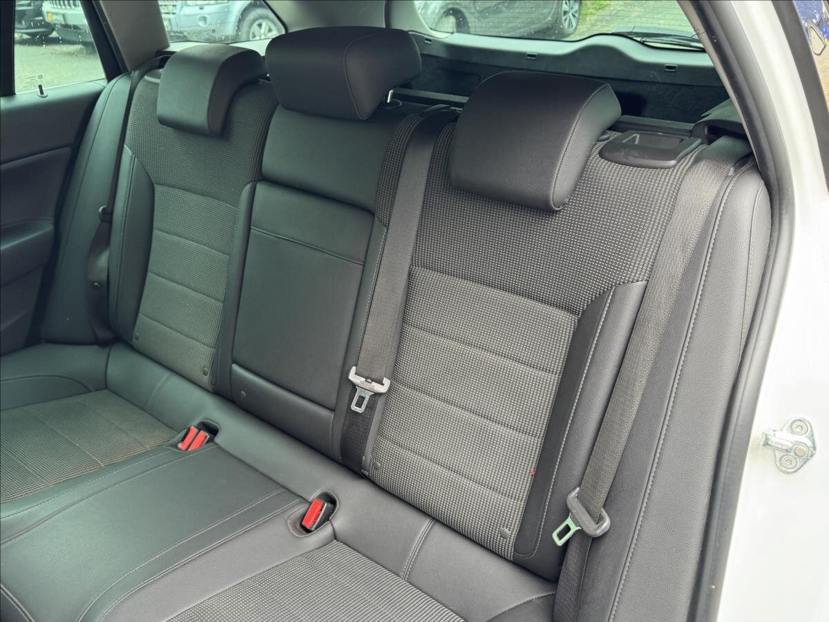 Opel Insignia Kombi 2,0 l 96 kw