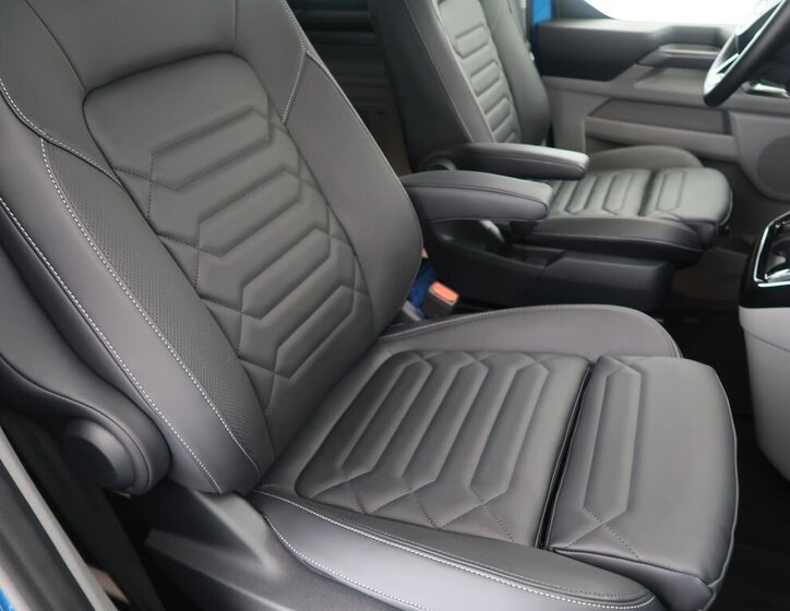 Ford Tourneo Custom VAN / Minibus 0,0 160 kw