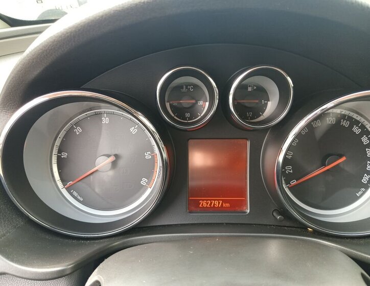 Opel Insignia Kombi 2,0 l 96 kw