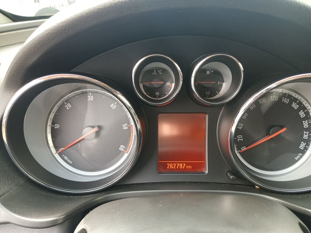 Opel Insignia Kombi 2,0 l 96 kw