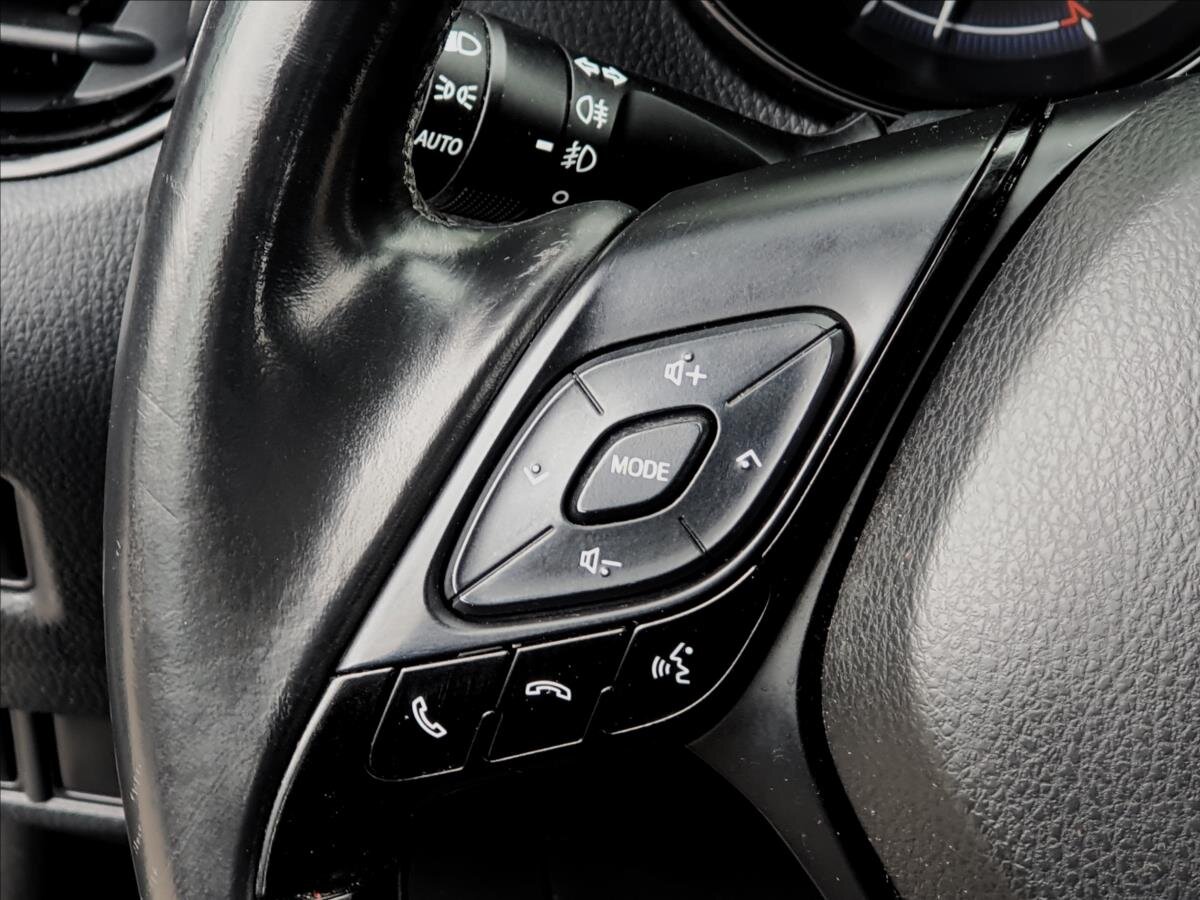 Toyota C-HR Hatchback 1,8 l 72 kw