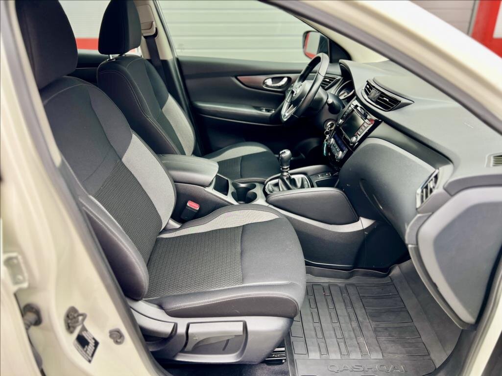 Nissan Qashqai SUV / Terénní 1,5 l 85 kw
