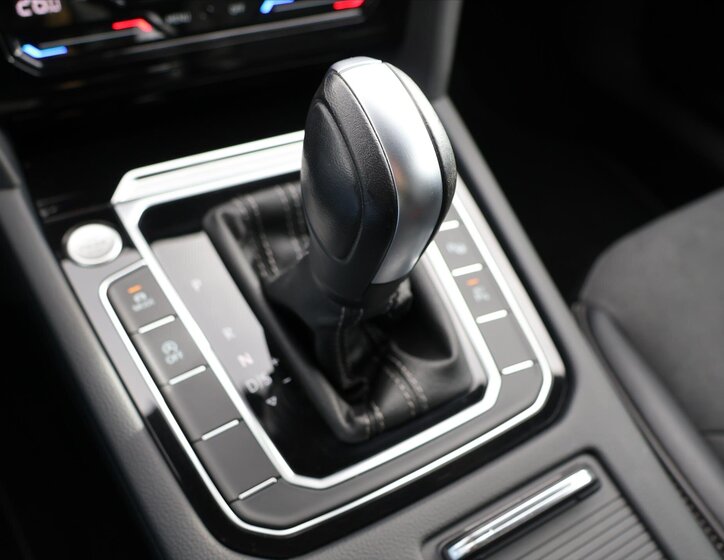 Volkswagen Arteon Kombi 2,0 l 206 kw