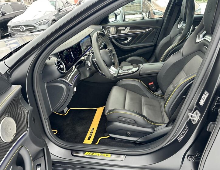 Mercedes-Benz Třídy E Sedan / Limuzína 4,0 l 588 kw