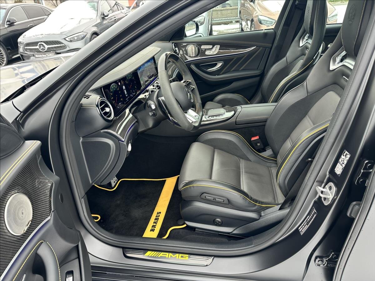 Mercedes-Benz Třídy E Sedan / Limuzína 4,0 l 588 kw