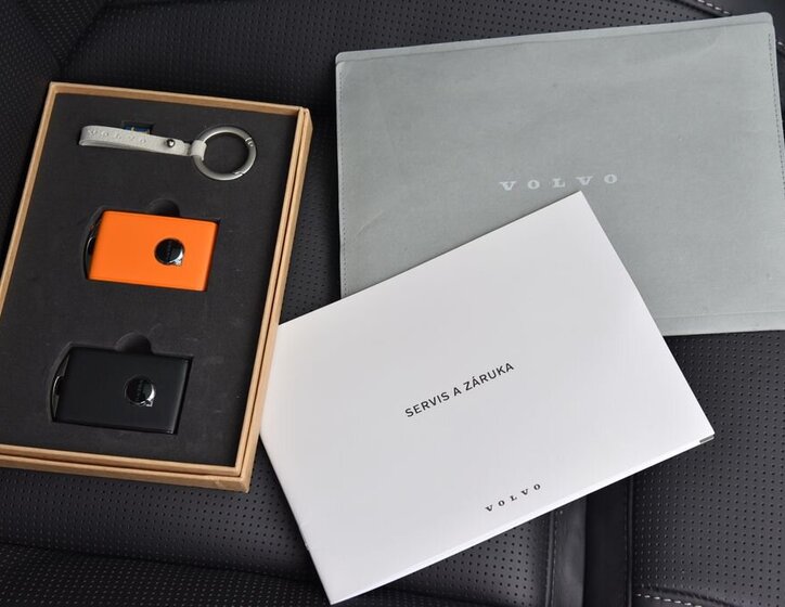 Volvo XC60 SUV / Terénní 2,0 l 186 kw