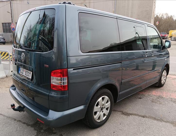 Volkswagen Multivan 12