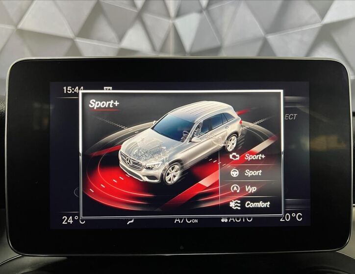 Mercedes-Benz GLC 22