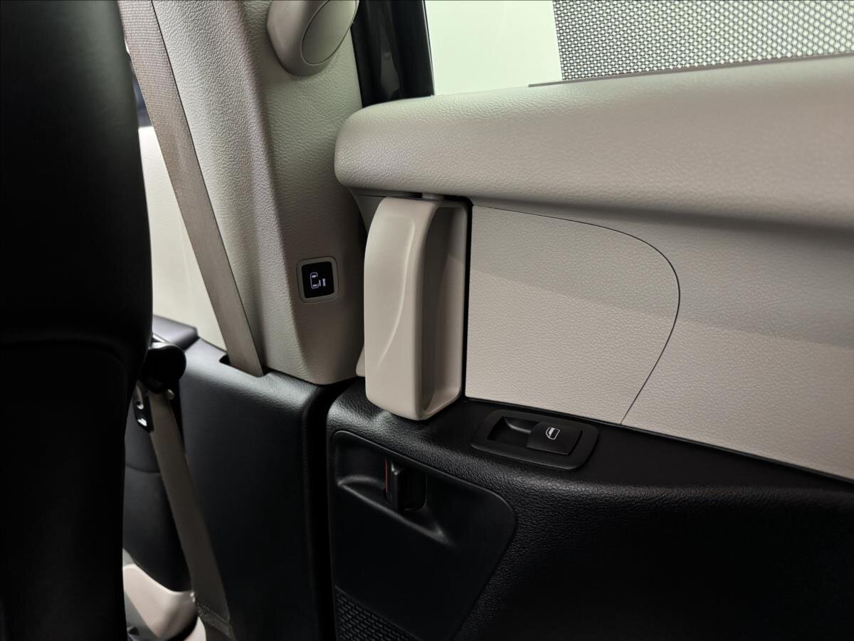 Chrysler Pacifica MPV 3,6 l 214 kw