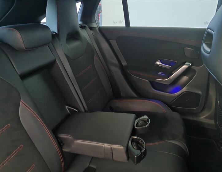 Mercedes-Benz CLA 19