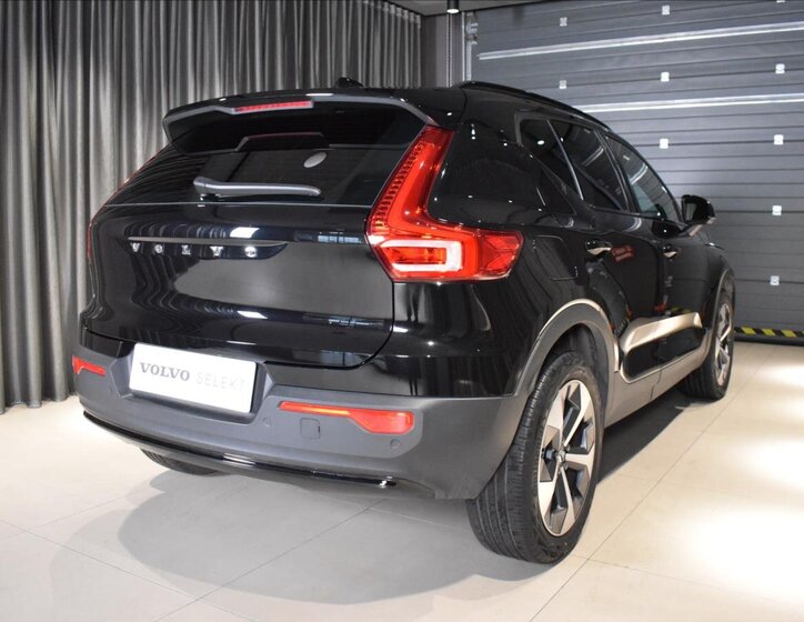 Volvo XC40 4