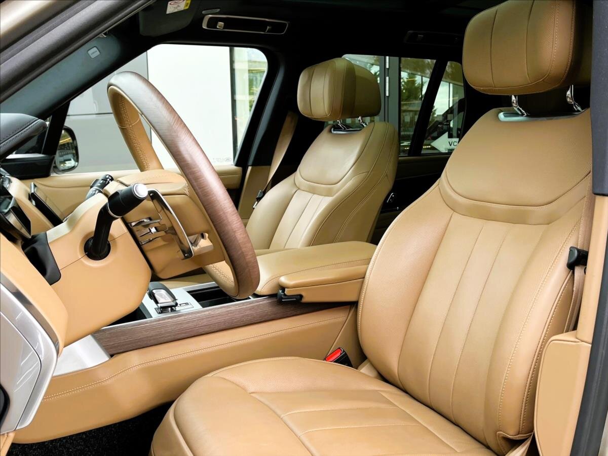 Land Rover Range Rover SUV 4,4 l 390 kw