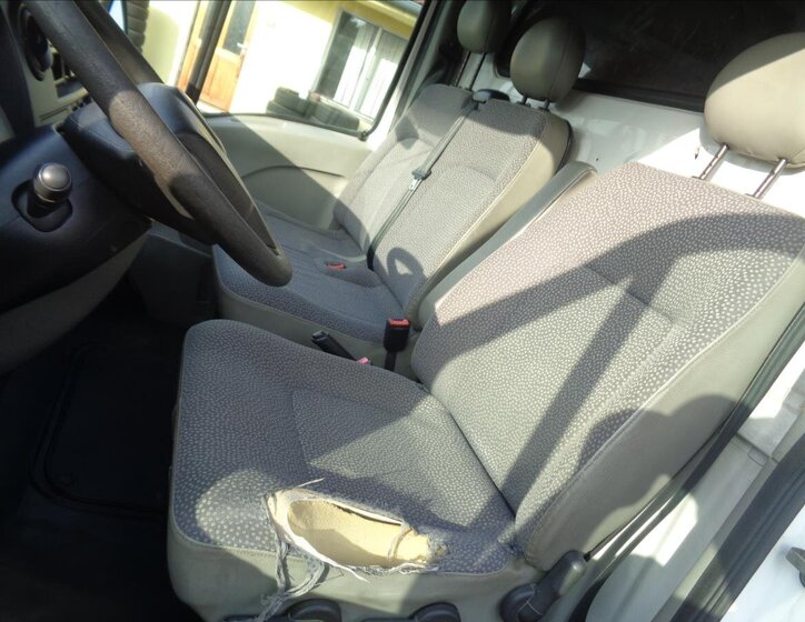 Opel Movano Skříň 2,5 l 88 kw