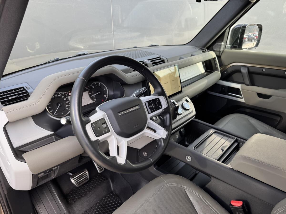 Land Rover Defender SUV 3,0 l 183 kw