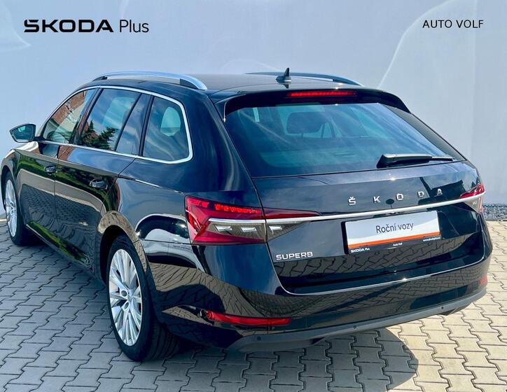 Škoda Superb 8