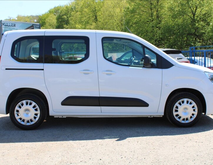Opel Combo MPV 1,2 l 96 kw