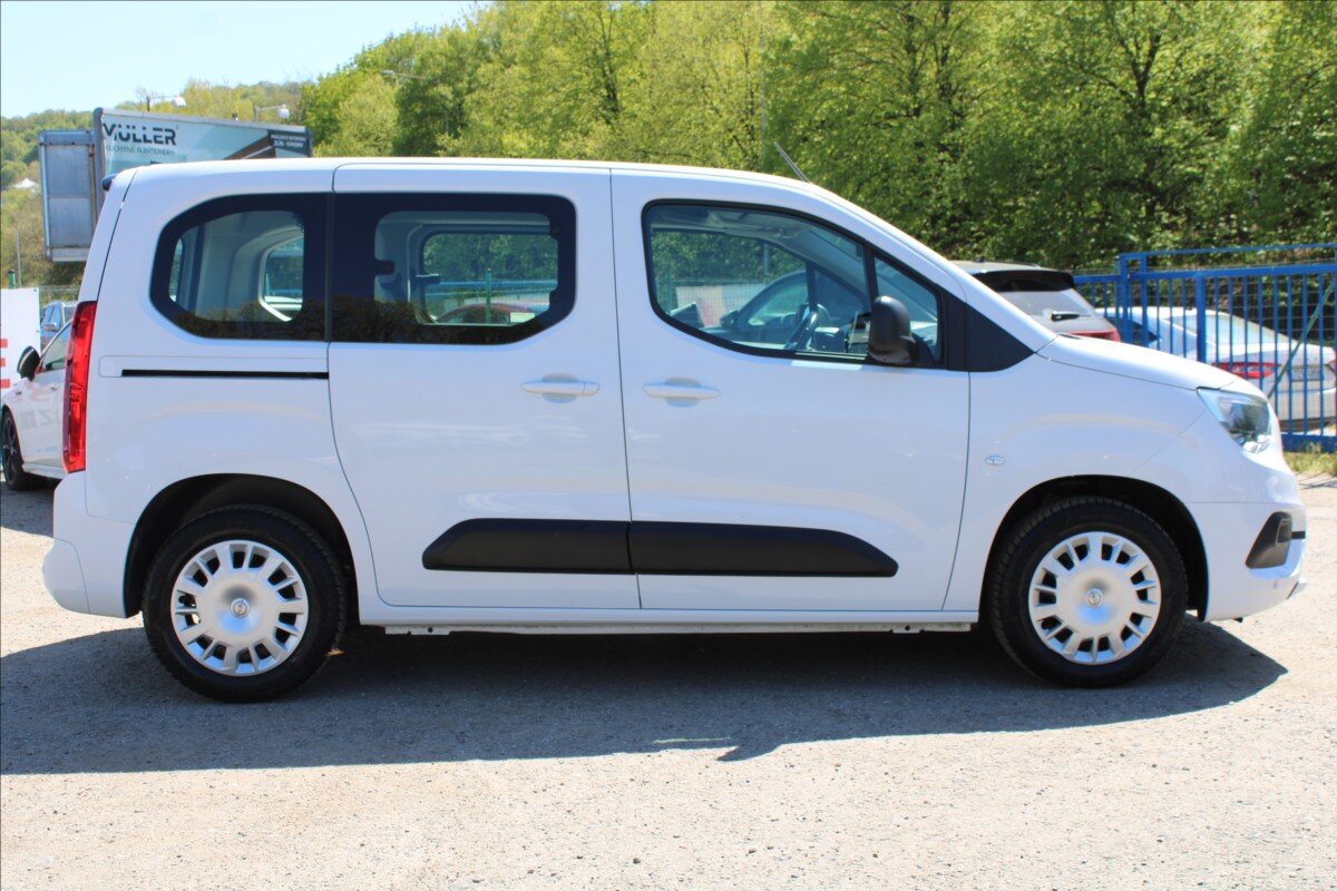 Opel Combo MPV 1,2 l 96 kw