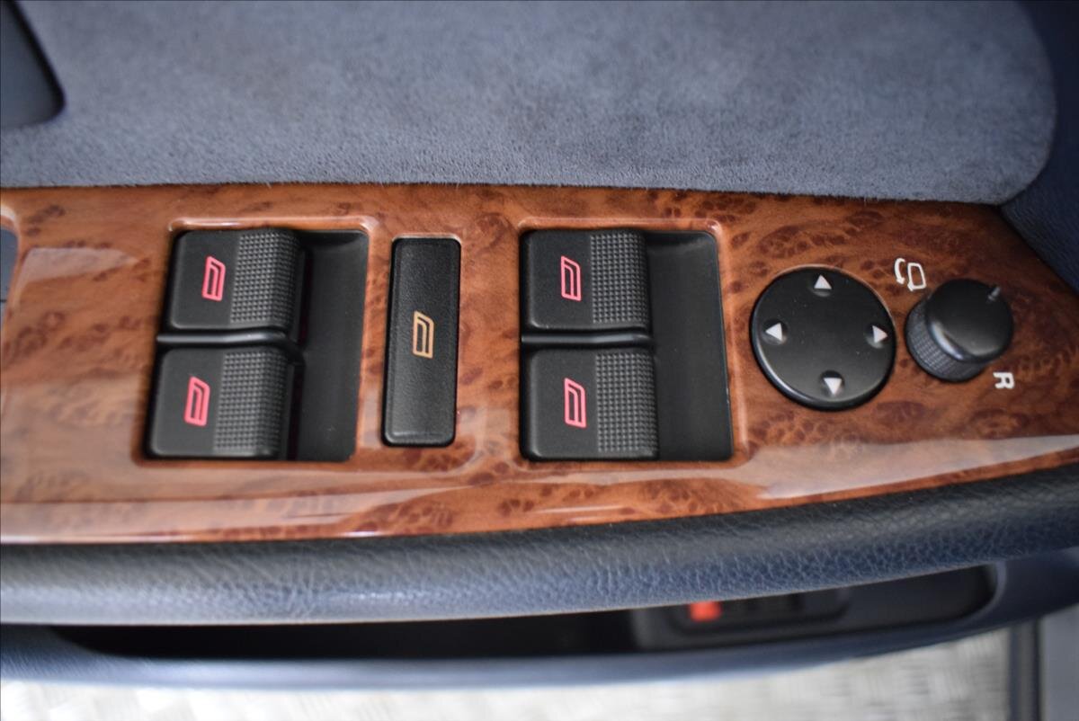 Audi S8 Sedan 4,2 l 265 kw