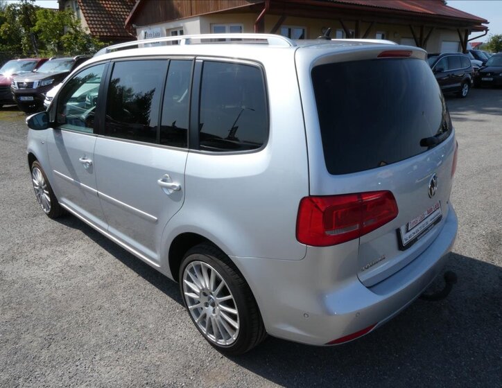 Volkswagen Touran 7