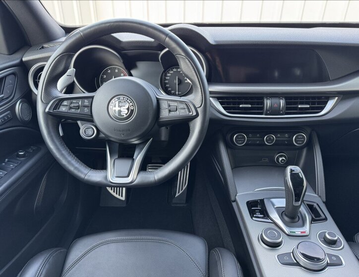 Alfa Romeo Stelvio SUV 2,0 l 206 kw