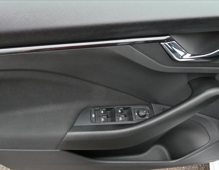 Škoda Kamiq Hatchback 999,0 81 kw