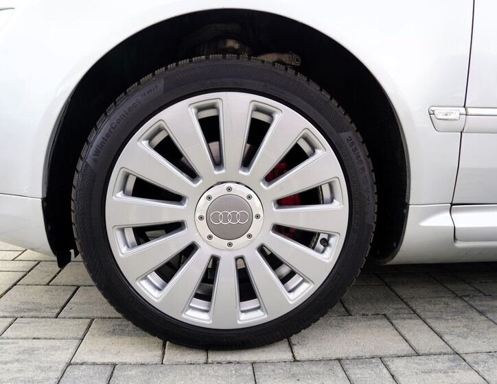 Audi A8 Sedan 3,0 l 171 kw