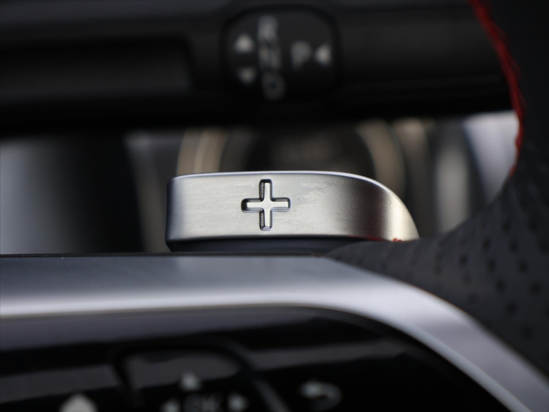 Mercedes-Benz GLB SUV 2,0 l 324 kw