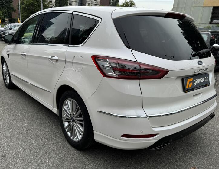 Ford S-MAX 8